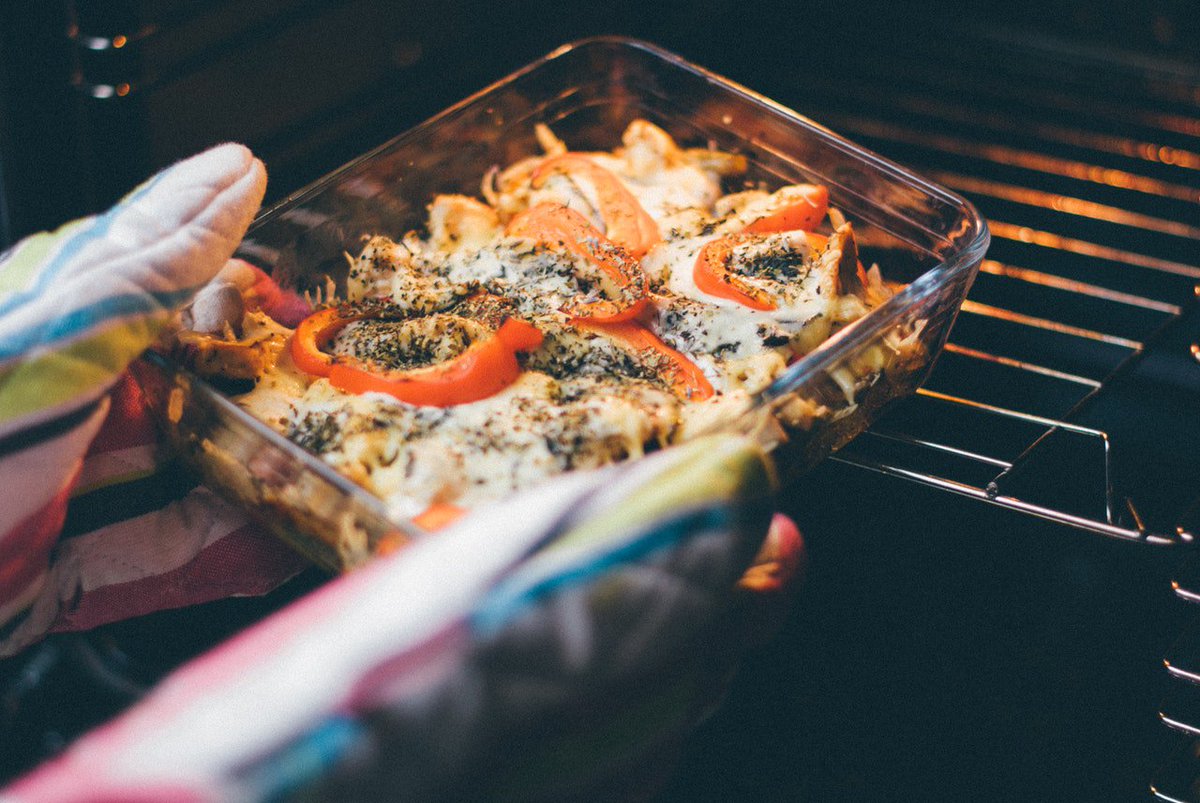 CourtsBz's tweet photo. What will you prepare for dinner tonight? #ShopCourts https://t.co/8A4XNB80OQ