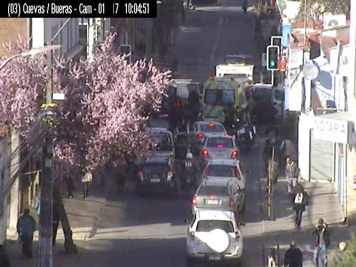 TTIOhiggins's tweet photo. #Rancagua Bueras tránsito suspendido por procedimiento policial @munirancagua @PrimordialFM @RadioRancagua @operadorcat6 https://t.co/kR3oWydxaG