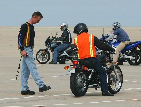 WindburnedEyes's tweet photo. 4 reasons you need to take a motorcycle skills course.
#skills #motorcycle #motorcyclecourse #motorcycleclass
https://t.co/F2dcjHn28W https://t.co/wP2ukKwc09