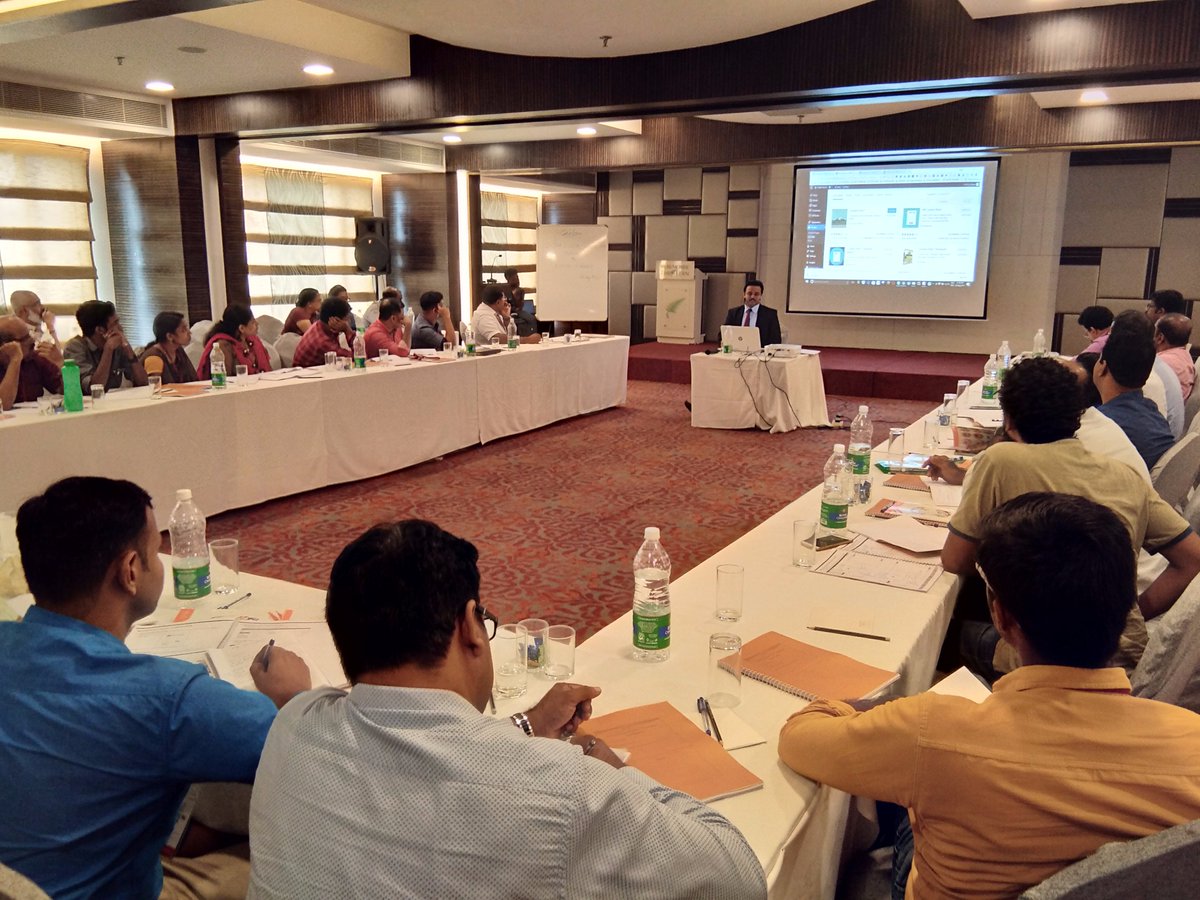 jesleyal's tweet photo. My 2-DAYS Digital Marketing Training Program @ Kochi on Aug 26 &amp; 27 was successful. Thanks to all &amp; Best Wishes. https://t.co/ZNp4yT9Hk7 https://t.co/f8W75VcR9T