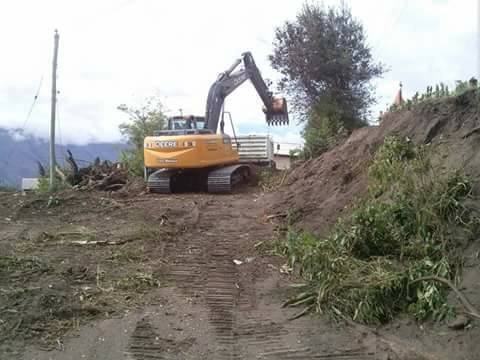 PenipeRobin's tweet photo. Construyendo caminos que unen a los #Penipeños, las vías son desarrollo.#ConstruyendoSueños#Penipe#ElCantónMásBonitoDelMundo.@riobamba https://t.co/egtETIEPaD
