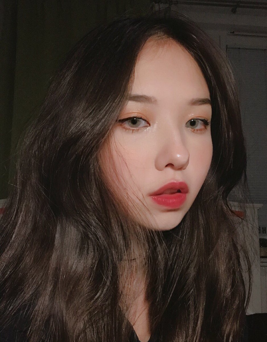 hmbutter's tweet photo. "I’m sorry to be cliché but I think I like like like you"

#ARMYSelcaDay https://t.co/lTubENv6BV