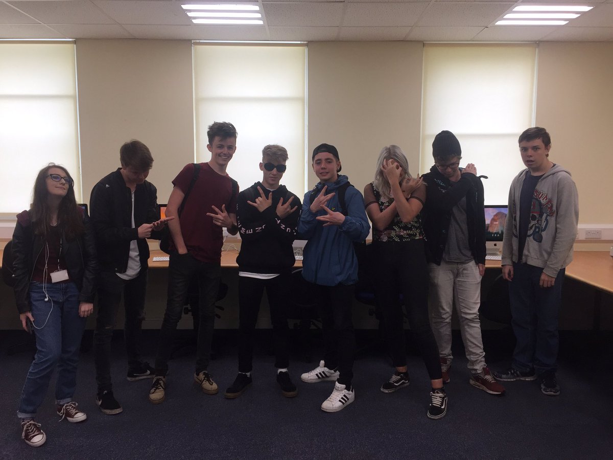 NewarkCollMedia's tweet photo. Year Two 2017 - first day back! https://t.co/leM740g3N9