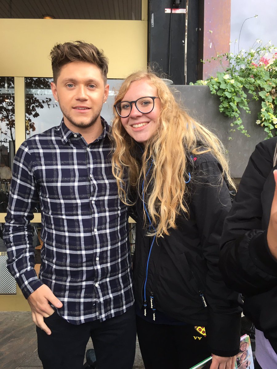vanneeee97's tweet photo. Perfect way to end this #FlickerSession2017 trip๐ Thank you so much for everything Niall I love you so so much ๐๐ฎ๐ชโ๏ธ๐ค๐ธ@NiallOfficial https://t.co/jDghGilpm3