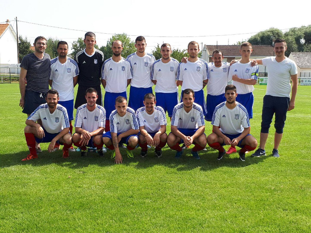 passionsports49's tweet photo. Coupe @paysdelaloire : Ste-Gemmes fait la différence dans la première 1/2 heure face à #Andard (2-1). @LigueFootLFPL
https://t.co/wGnwCbEwWP https://t.co/AsayrYenq9