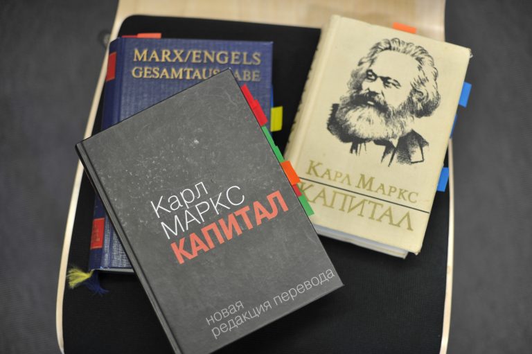 tschechowski's tweet photo. К. Мarx "Kapital". 150 лет. Комментарий. См. здесь:   https://t.co/ns5ndawfDI
  #стоимость#ценность# Wert#Tauschwert#меновая ценность# https://t.co/MioQUr7evv