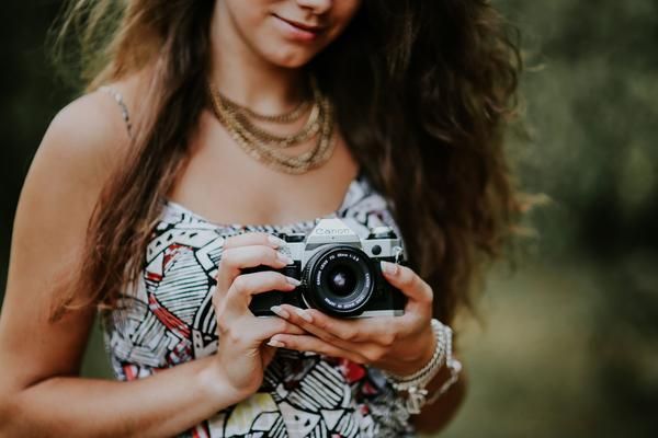 stickyalbums's tweet photo. How To Be A Really, Really Happy Photographer (from @designaglow): https://t.co/7zsMmXzGLL https://t.co/O6jGzXA9ns