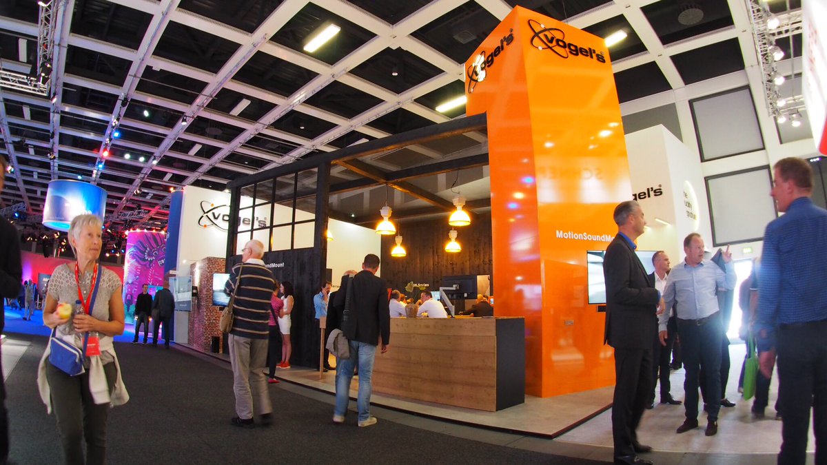 ocramvb's tweet image. Vogel’s op IFA \o/ #IFA17