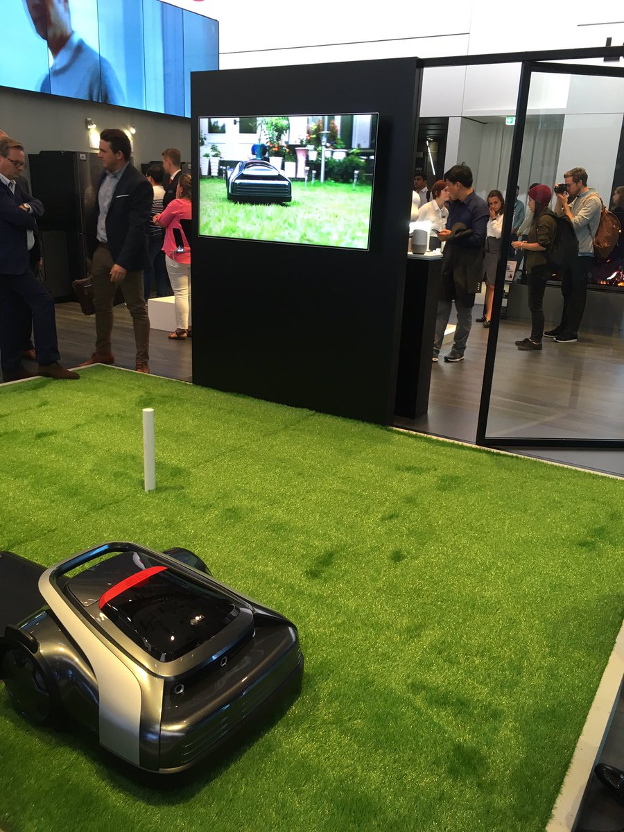 etv_startuphub's tweet image. #IoT in action? Check out this lawn mower robot @IFA_Berlin #smartliving #ifa17