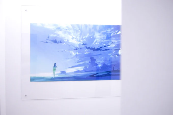 原画展、明日からです。
「夜明けより前の君へ」というタイトルには色々な意味が込められています。
沢山の期待や苦悩の前、ここはまだスタート地点ですらないという思いがずっとあります。そんな感情を抱えた皆さんに、見て欲しいなと思います。
ぜひ来てください。
よろしくお願いします。 