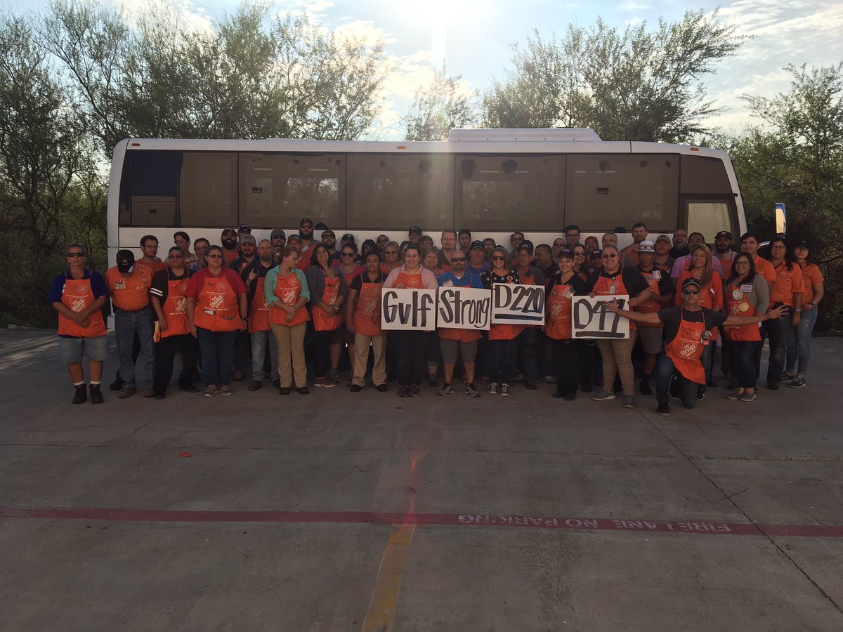 RebekahBush's tweet photo. D220/D47 @ #6587! Ready for a great day! 🙌🏻@jreed4401 @LMcmilian @bsb823 @Megan_Nunez1 @JarrodFarmer4 @kimbrough_mk https://t.co/UnSh2Frzrg