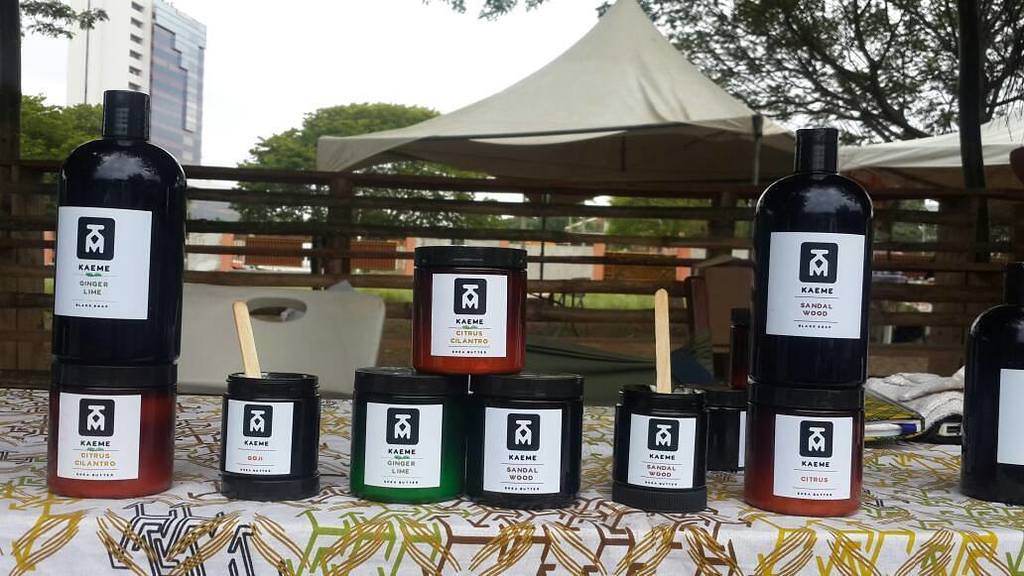 hellokaeme's tweet photo. Last day to get a whiff of Kaeme. Guess who's still at #ggfs2017 !👐👐 #ghanaMade #hellokaeme #madewithlove #MadeInGhana #SkinCare https://t.co/Ko6OdEGyzA