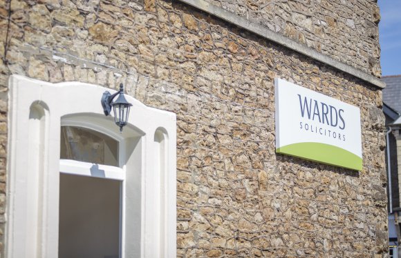 wardssolicitors's tweet photo. Irresponsible conduct with family assets could cost you dear in a divorce settlement https://t.co/rmGTlQ27zV https://t.co/bsRRzhAqIq