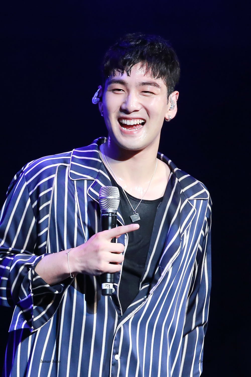 lunar halo on Twitter "2000일_고마워_뉴이스트 뉴이스트_데뷔_이천일 뉴이스트 백호 강동호 우릴