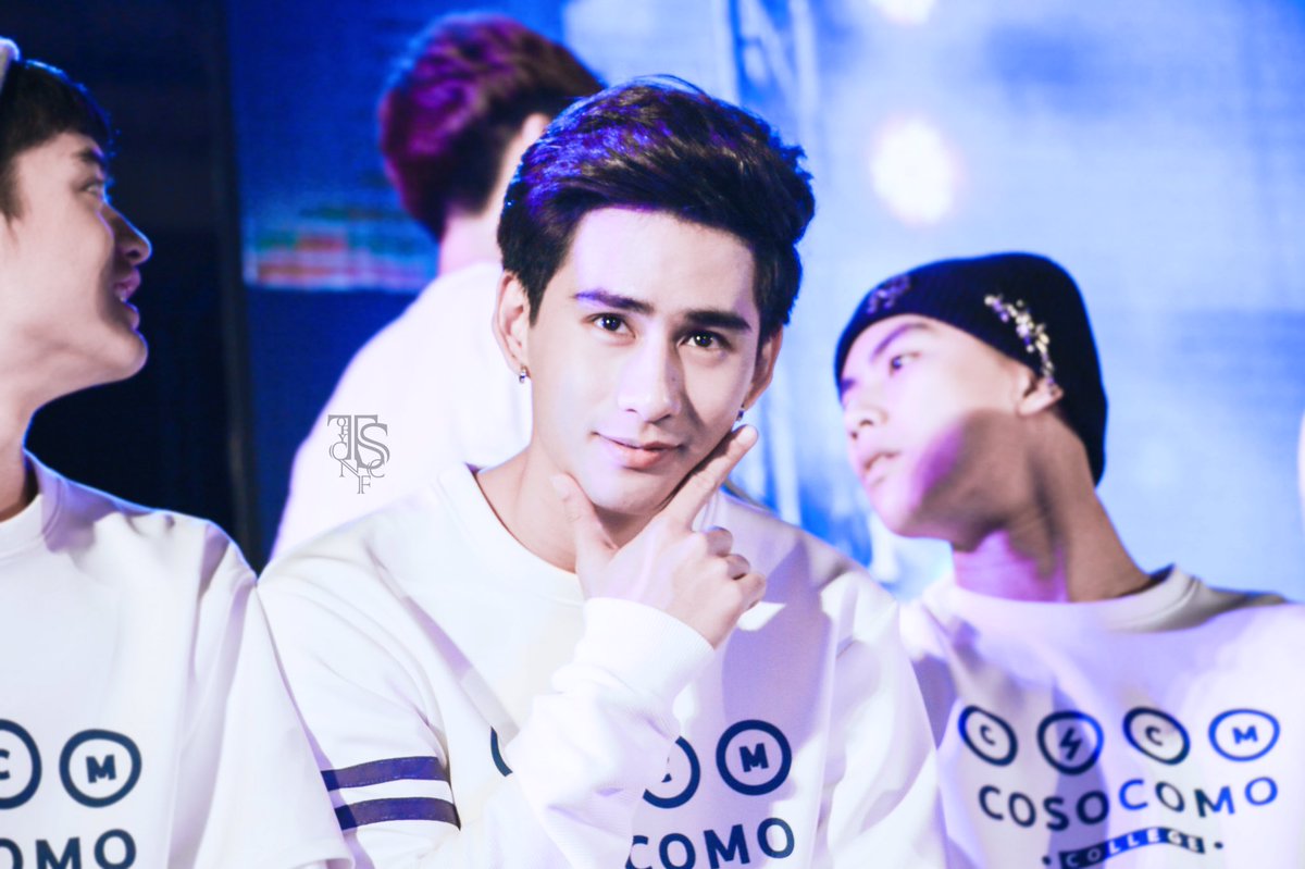 ChinaToey's tweet photo. Someone know you through their ears, someone know you with their eyes, but someone feel you by their hearts. 
@ImerbSittiwat #toeysittiwat https://t.co/iUh9JHYhyk