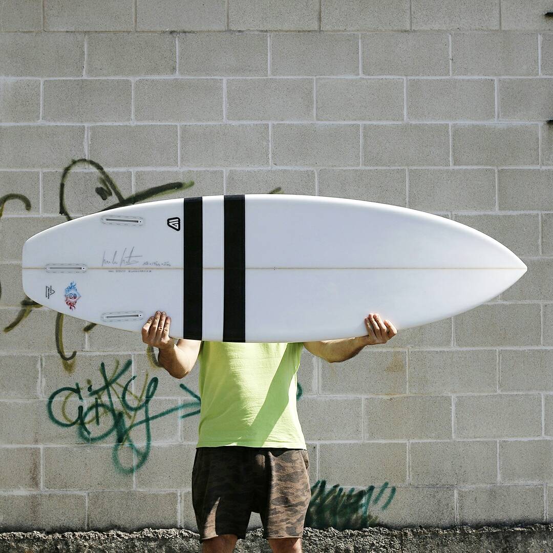 bowltash's tweet photo. Blue Demon 5'8 x 19"5/8 x 2' 1/12 / Built for fun waves / #bowltash #surfboard https://t.co/nssVP1VKs9