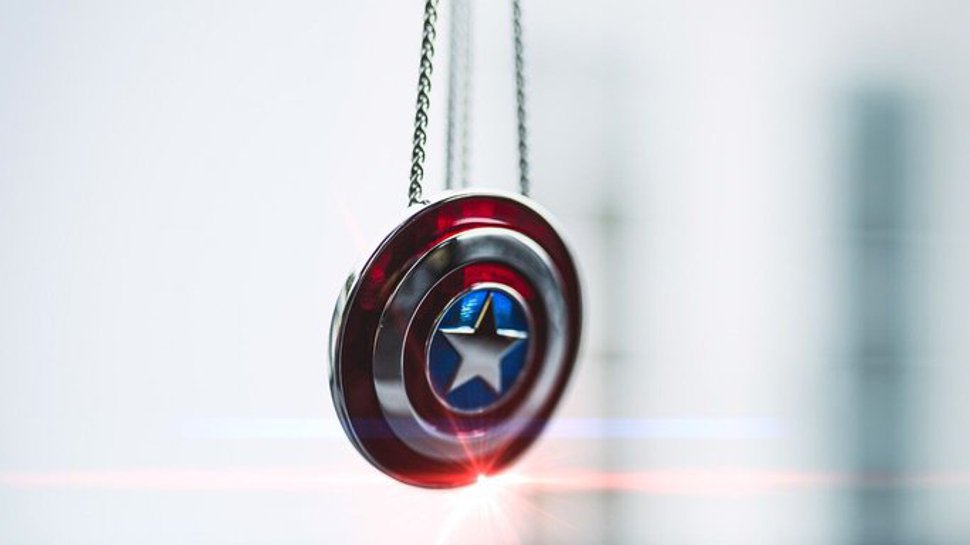 nerdist's tweet image. This beautifully detailed #Marvel jewelry lets you bring out your inner superhero: bit.ly/2idRhwp 👌