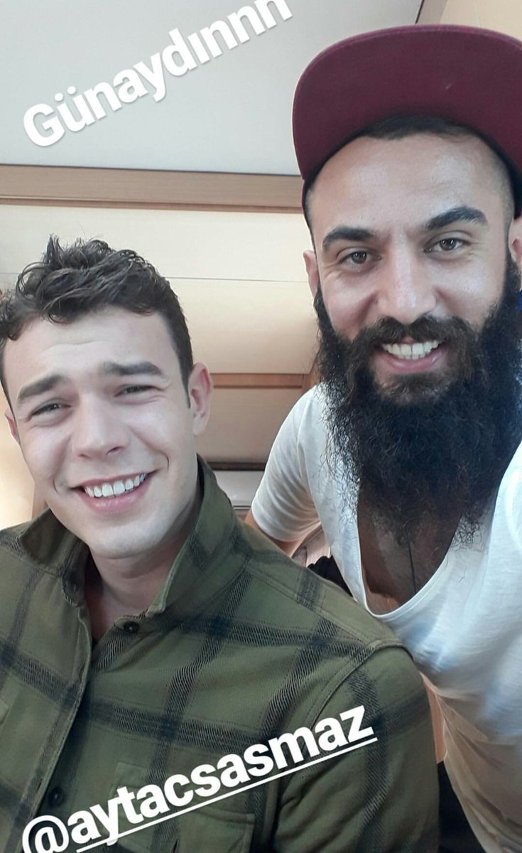 SasmazNews's tweet photo. New/  Setten 🌸💙 #AytaçŞaşmaz https://t.co/S70gTXuc2X