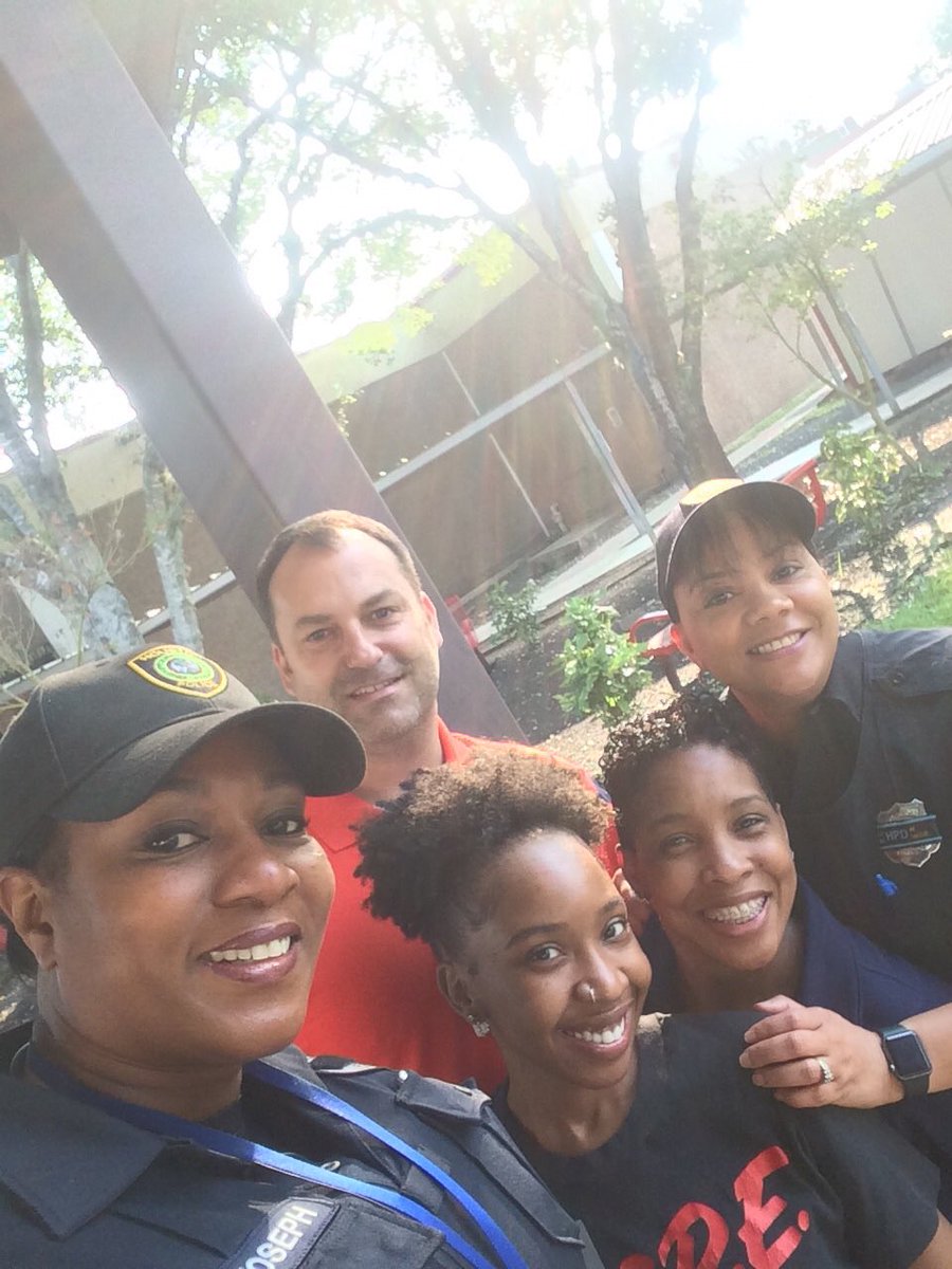 annvi_utter's tweet photo. Our new director of student assistance, David Barragato, ready 2 serve families breakfast @BlackshearEHISD ! @HoustonISD #HarveyRecovery https://t.co/sAHi3pDCvH