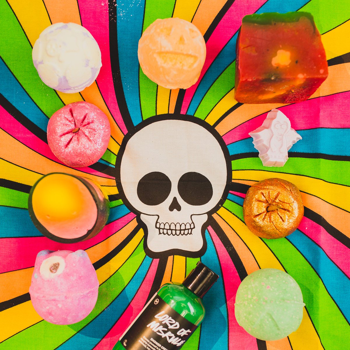 lushcosmetics's tweet photo. We couldn't keep you waiting any longer. These Halloween treats launch in shops at the end of Sept. Which is your fave? #thisishalloween https://t.co/ndPDBjxFM8