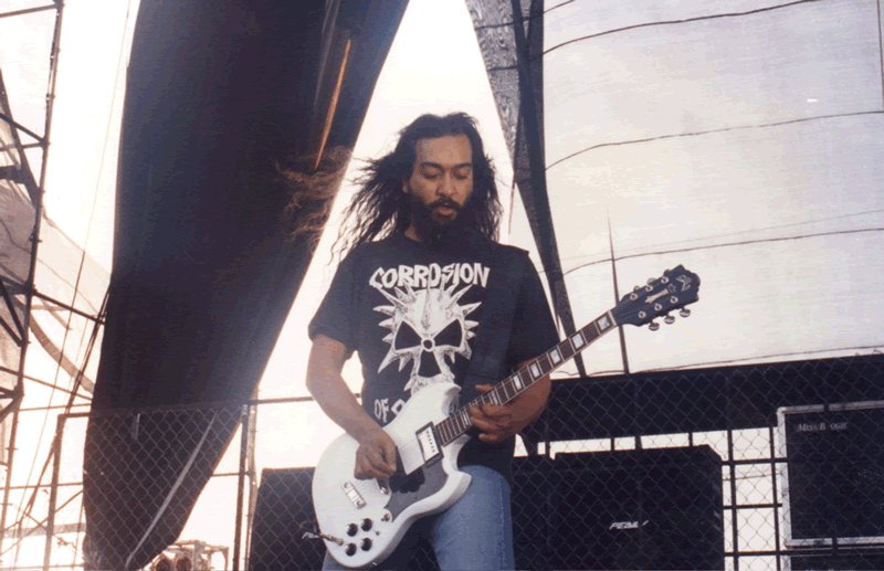 Happy birthday to guitarist, Kim Thayil! 
