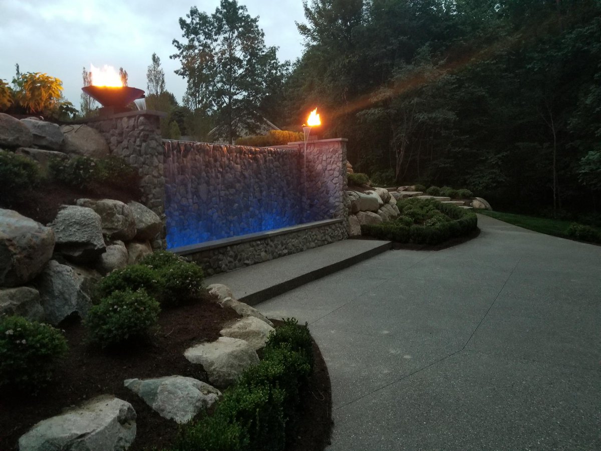 Finished for the Holiday Weekend. <a href="/coverpools/">Cover-Pools</a> @MidAmericaSales @ZodiacPool_USA <a href="/1paramount/">Paramount</a>
