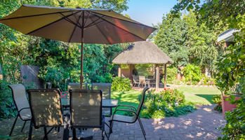 CPTnorth's tweet photo. Breakfast is served from 07h00 or earlier. Additional meals are available by prior arrangement. #Highlands 
Click
https://t.co/yQ3uYDjrYL https://t.co/QBjhc58p5a