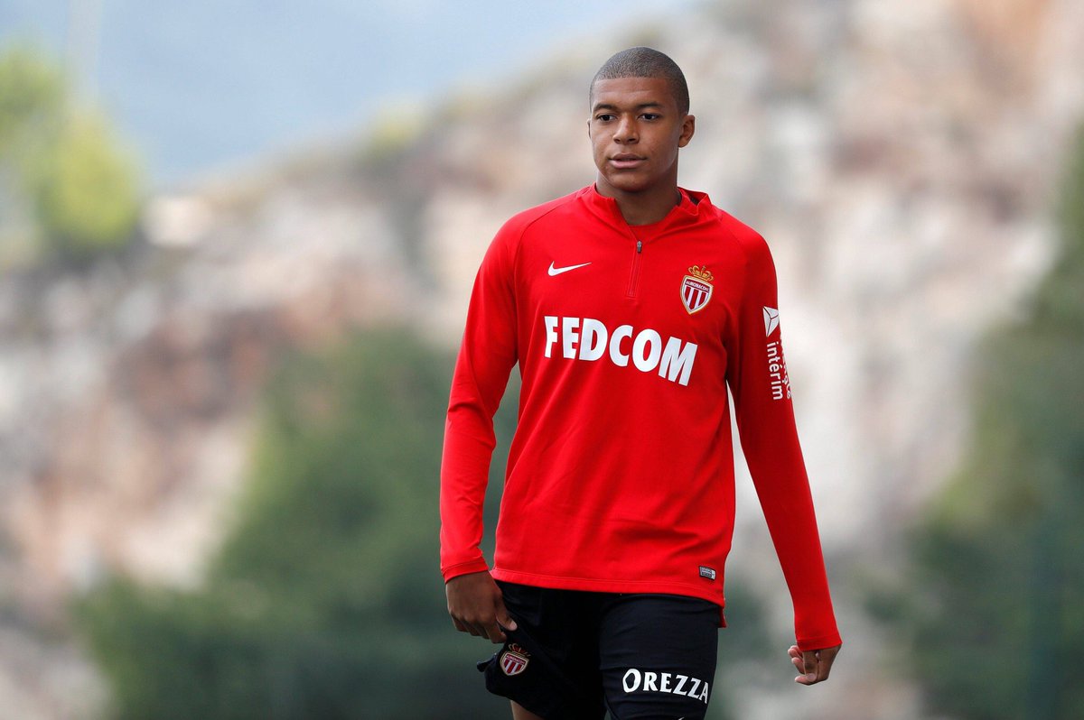 KMbappe's tweet photo. À MES AMIS MONÉGASQUES 🇮🇩👍🏽 https://t.co/c33n6Q9adh