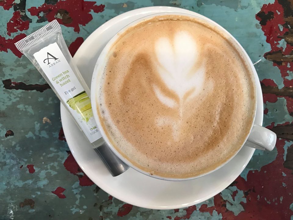 ARRAN_Sense's tweet image. Waving goodbye to tired eyes with our cooling Green Tea &amp;amp; Witch Hazel eye gel. And don&apos;t forget the coffee too. bit.ly/2wpqrXw