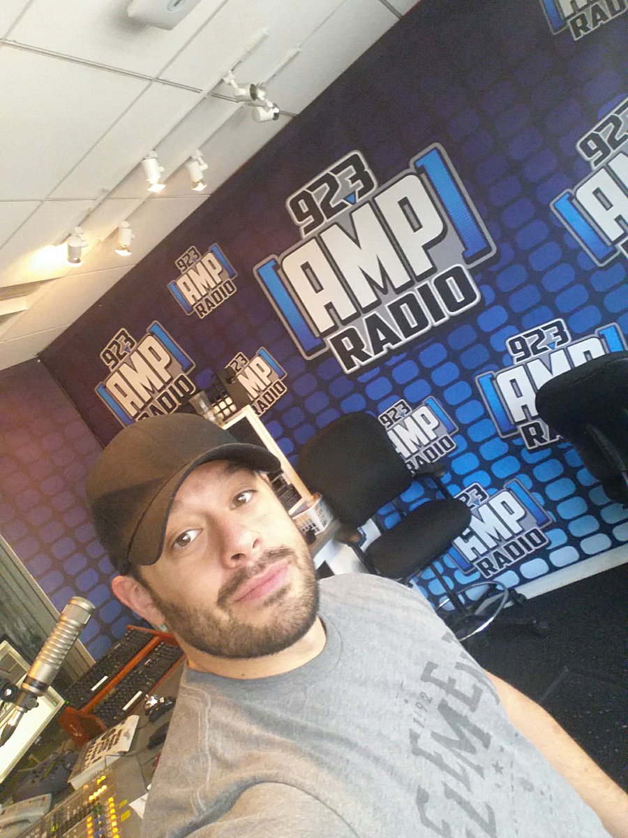ItsOmarTorres's tweet photo. Happy #LaborDay! Hang with me on @923amp #radio. We're still mixing EVERY hour. @DJAustinJohn is on set right now! #AMPrequests 888-923-0923 https://t.co/gjqNZByjjQ