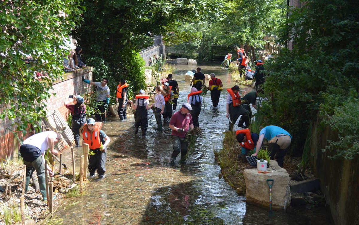 HeritageFundUK's tweet photo. We asked our #Dustkickers how #NationalLottery funded #heritage has helped their health &amp; wellbeing: https://t.co/YmOE5JrtKw https://t.co/QVZilvyWDk