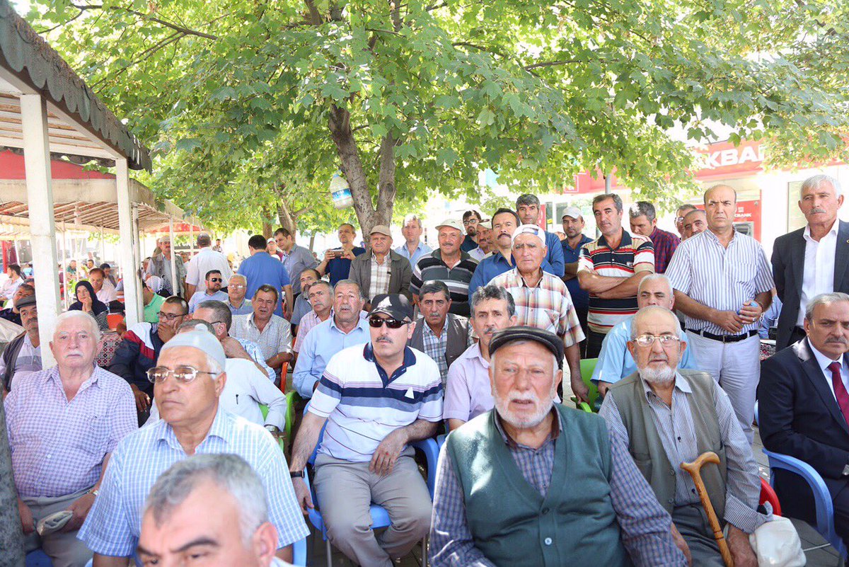 VeyselEroglu's tweet photo. Afyonkarahisar #Bolvadin'deki bayramlaşma buluşmamız... https://t.co/e7gPTVk0H7 https://t.co/7Met1fc5YO