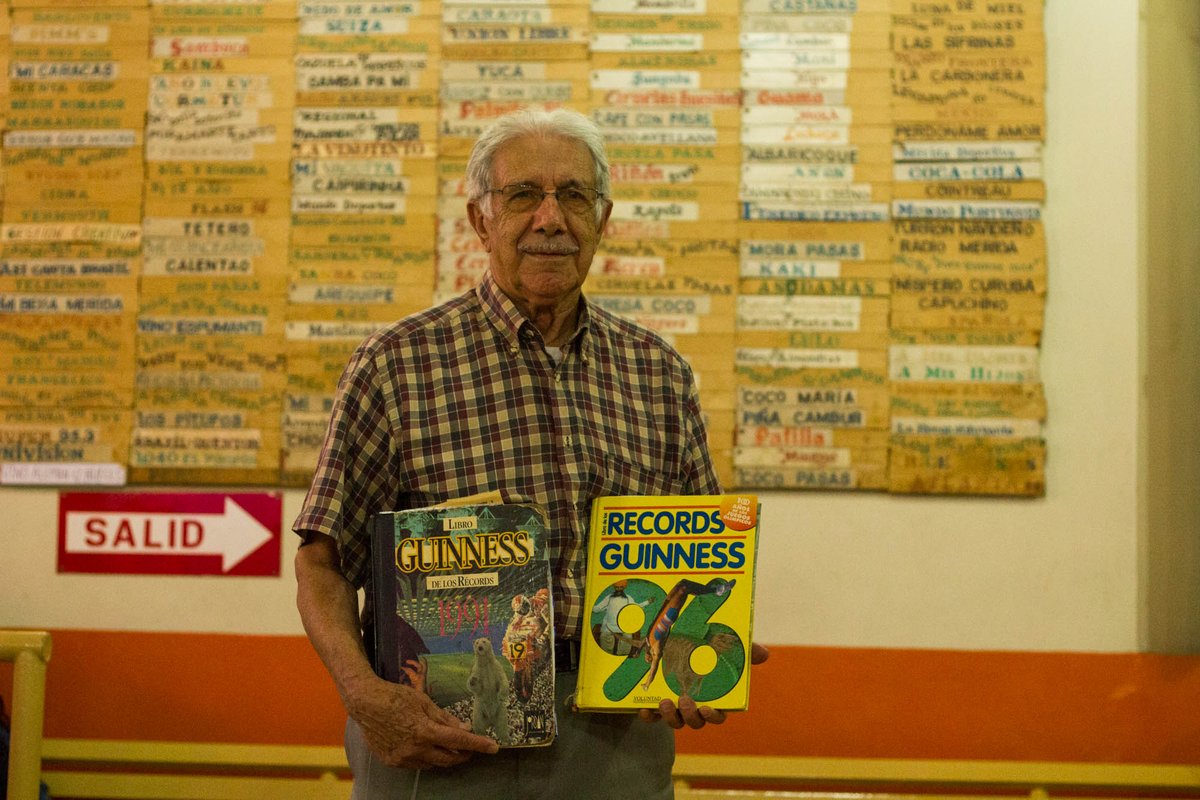 eurolobo's tweet photo. #Mérida La Heladeria Coromoto, en el libro Guinness de 1996 por tener mas de mil sabores, cierra sus puertas por falta de insumos https://t.co/7Cv5oeGxdF