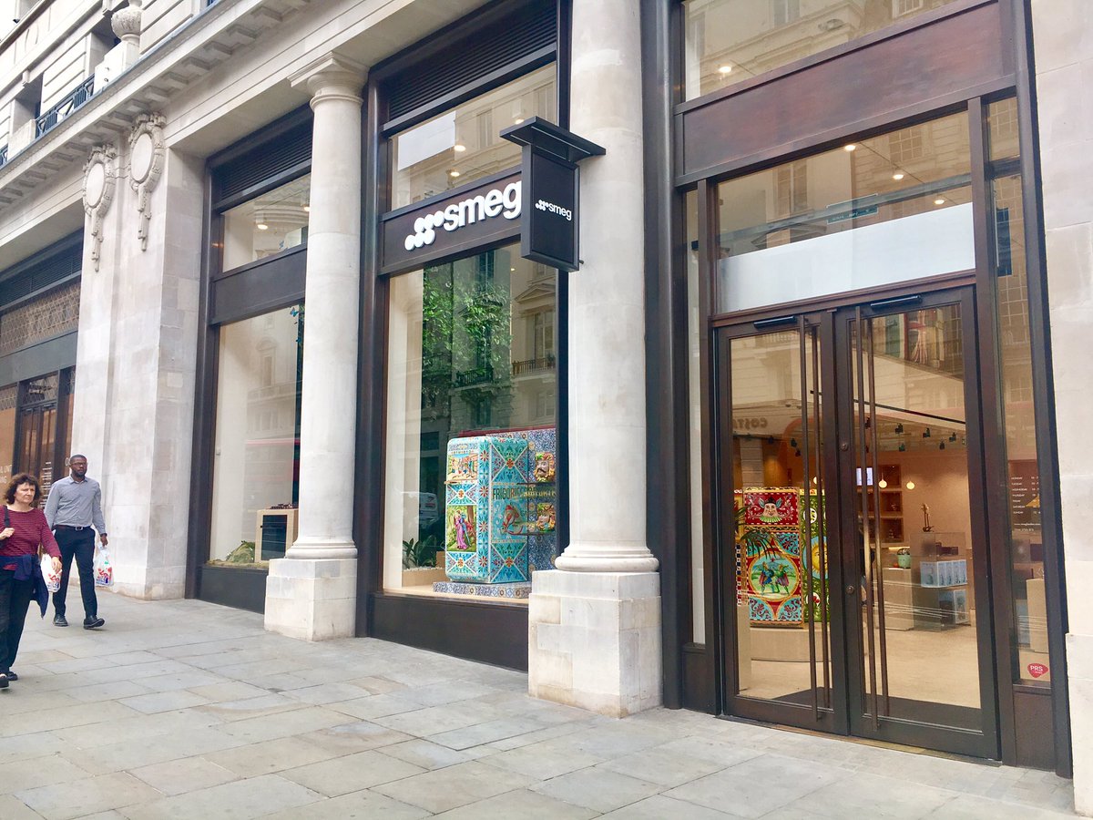 HoopsRetail's tweet photo. @smeguk new store along Regent Street. 🇬🇧flagged fridges or a even Fiat 500 🚘. #Almostanythingispossible #retail #newstores #open #london https://t.co/1KFbnKyTaU