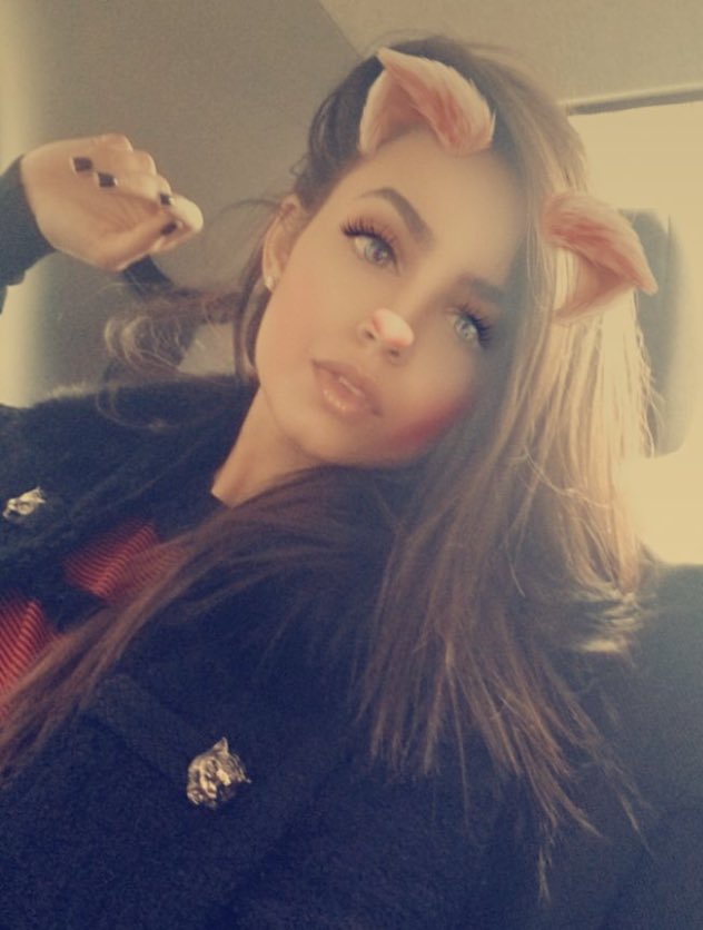 Gil_Gaston_'s tweet photo. She's so cute @queen__evve https://t.co/0oakjKYWEG