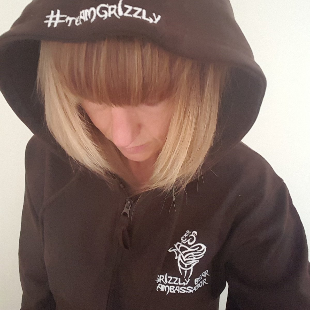 Wearing my ambassador hoody to keep me warm on my way to the gym.Check out the range <a href="/GrizBearApparel/">Grizzly Bear Apparel</a> get 15% off using my code NAD10..👍