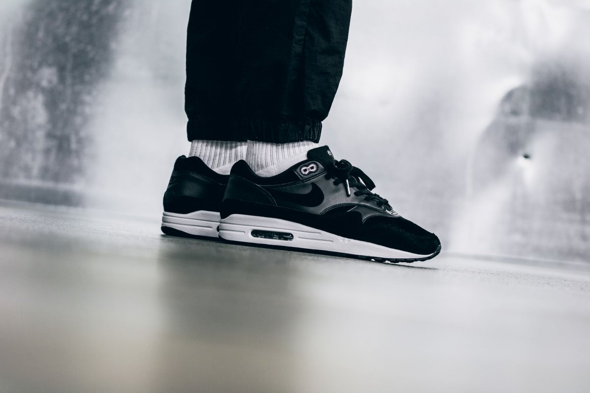 nike air max 1 rebel skulls