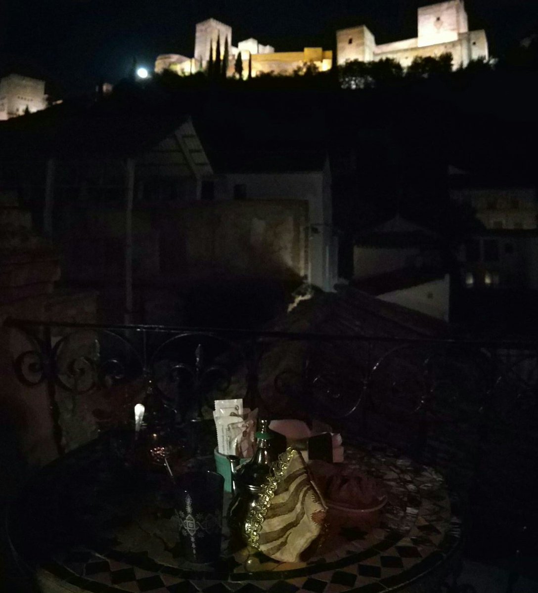 Vertusta's tweet photo. Té de Alhambra. https://t.co/U3RdC94U0j