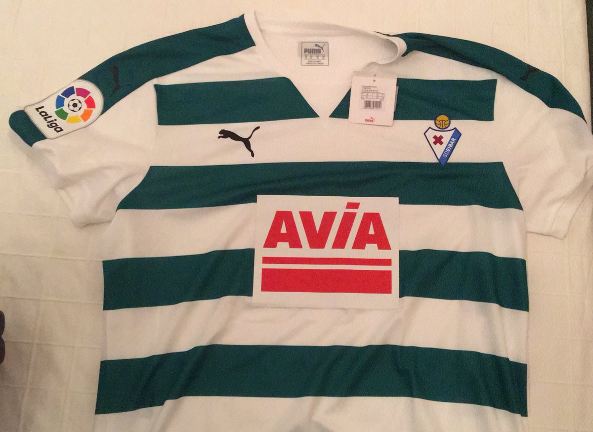 _Aguero_Murga's tweet photo. Ya tengo la 3ª camiseta del @SDEibar , la verde y blanca. Que guapa es! https://t.co/mjm4fstcGT