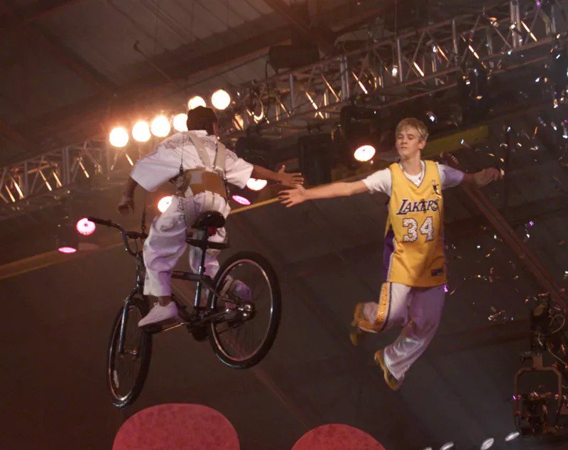 Carl Schneider tweet media