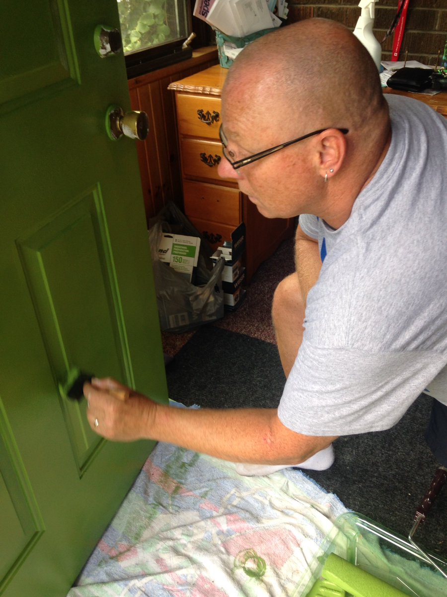 mrsruthinglis's tweet photo. 10 years of neglected home repairs tackled in 10 days by @WeDoGymRight and me #companyiscoming #confusedpets ๐๐๐ https://t.co/un6KkFoOKM