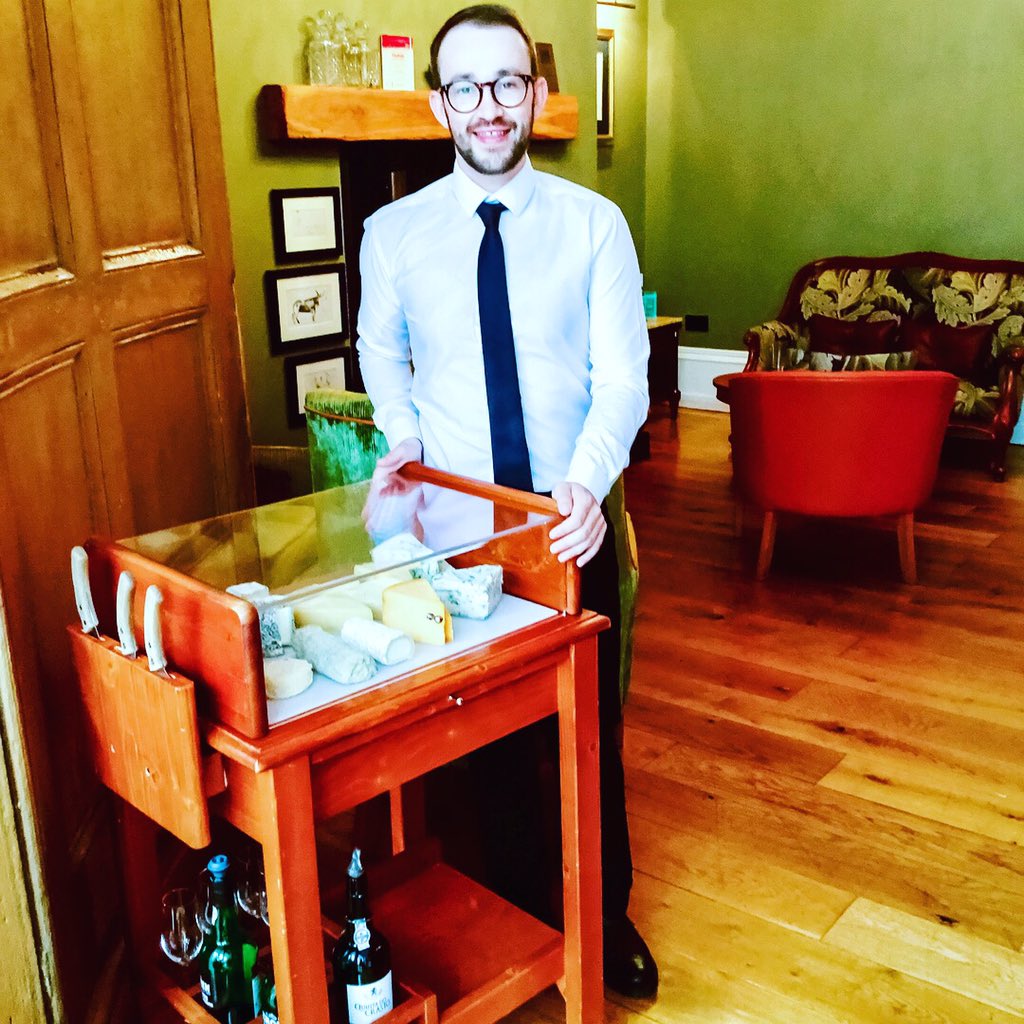 ArtSchoolLpool's tweet image. Thank you. Funny to see our Richie with a bare face, he's recently embraced a beard. Our Turophile of the Trolley #cheeseplease 🧀