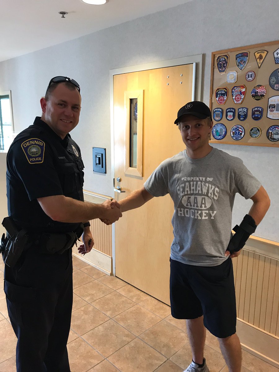 Doodle__Bop's tweet image. #CommunityService @EHL_Hockey @TACapeCod @taseahawksehl