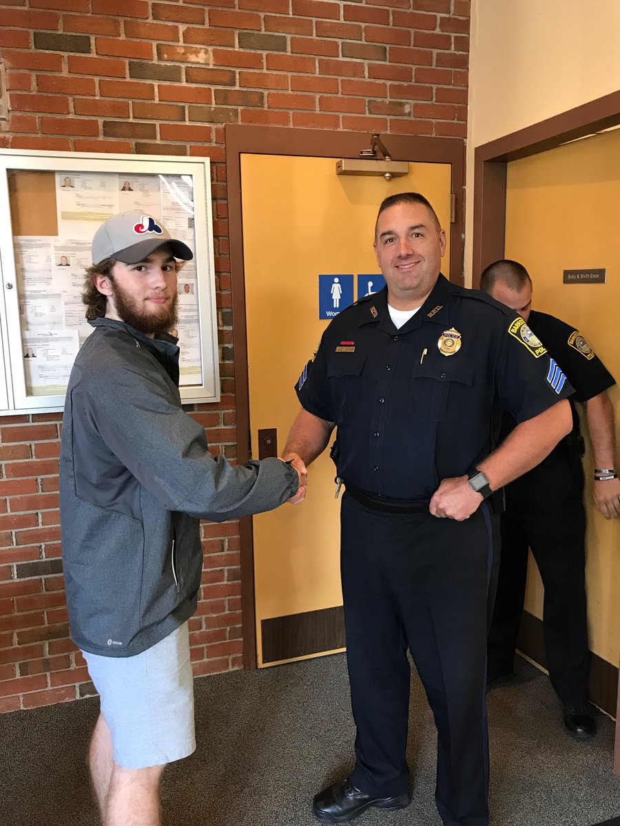 Doodle__Bop's tweet image. #CommunityService @EHL_Hockey @TACapeCod @taseahawksehl