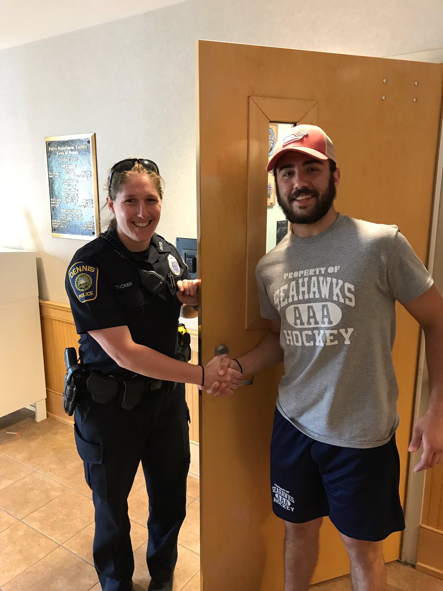 Doodle__Bop's tweet image. #CommunityService @EHL_Hockey @TACapeCod @taseahawksehl