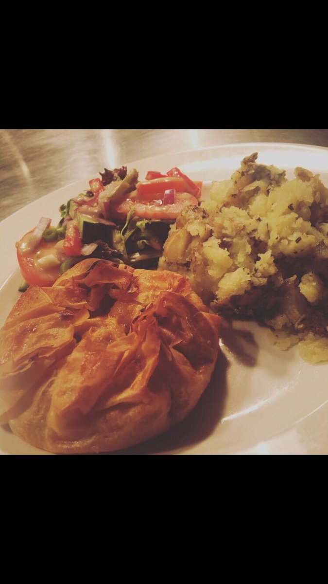 The food is coming out amazing tonight <a href="/Notts_Goldsmith/">PI Notts Goldsmith</a> #ratetheplate <a href="/Sheffield_PI/">Alison Pickering</a> @Pipulse1 <a href="/smmottram/">Sam Mottram</a>
