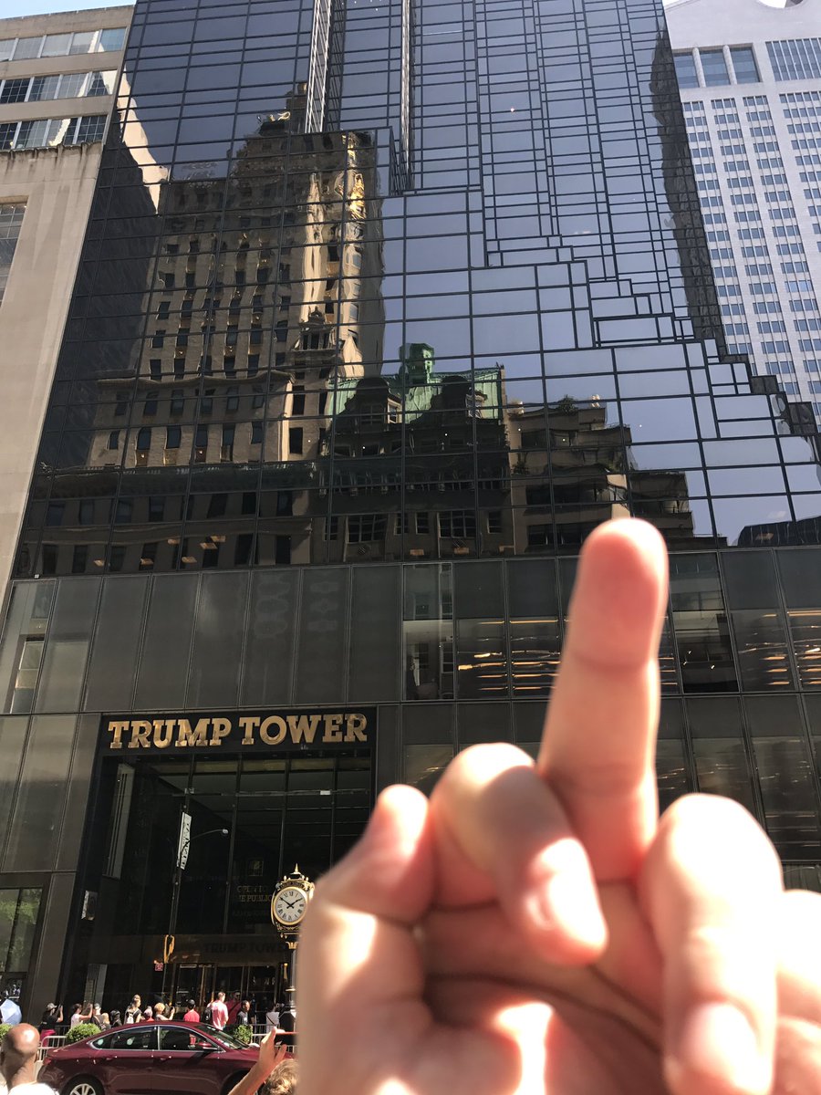 grantstern's tweet photo. I'm pointing at the #TrumpTowerOfLies Residences where all the best #TrumpRussia mobsters &amp; deposed campaign chairmen live in (tacky) style. https://t.co/6fUxV4jEAS