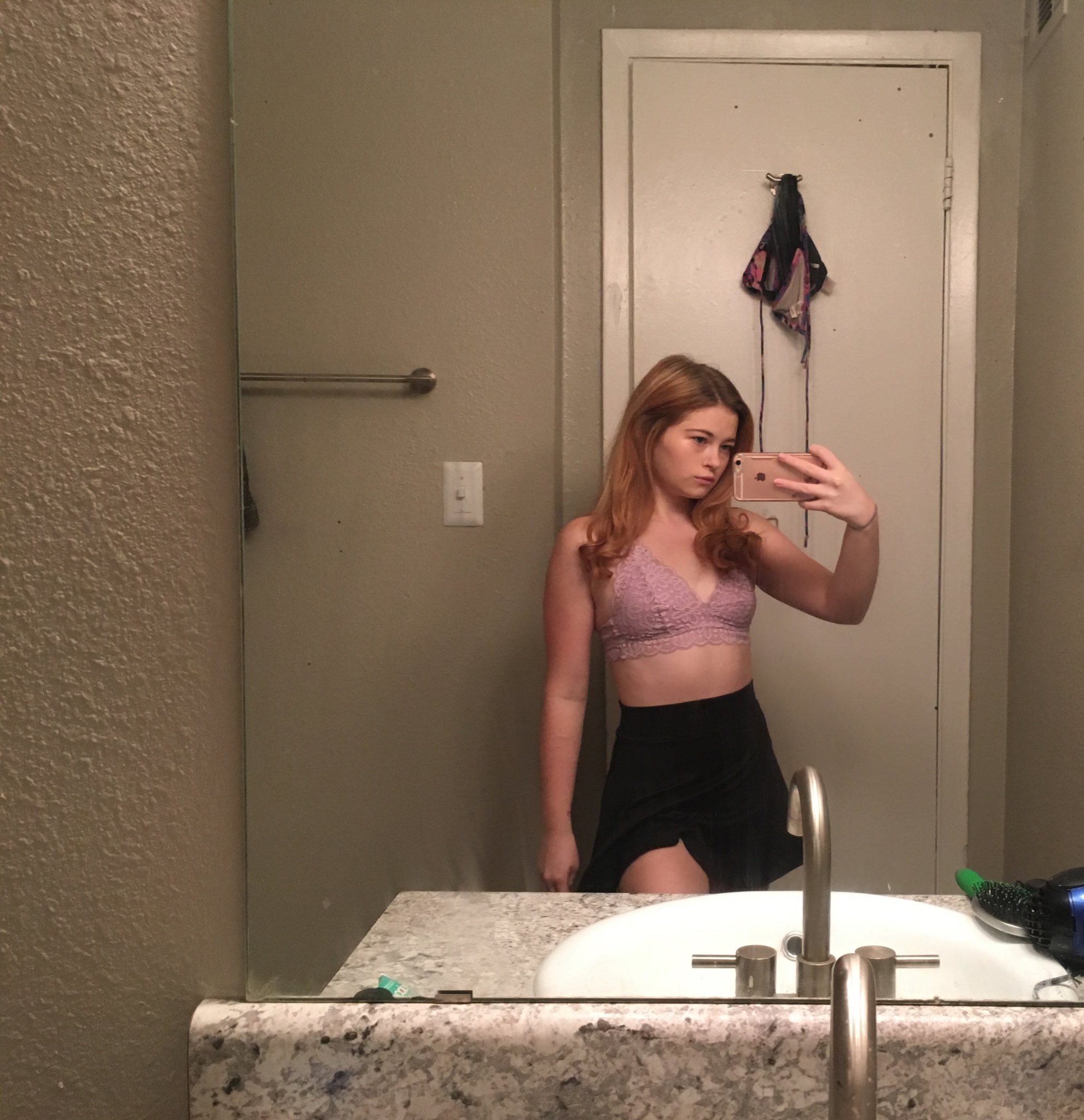2 pic. i feel cute today !! https://t.co/RcQQDdrP9n