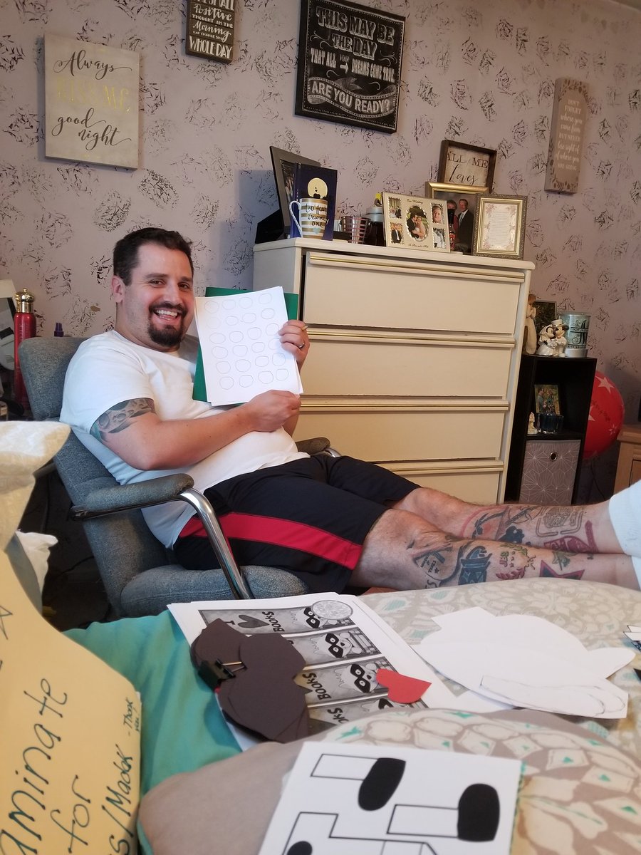 roxygirl301's tweet photo. @DonnieWahlberg binge watching #Bluebloods with the hubby while he helps me get ready for the 1st day of school! https://t.co/9BYJsdqbOF