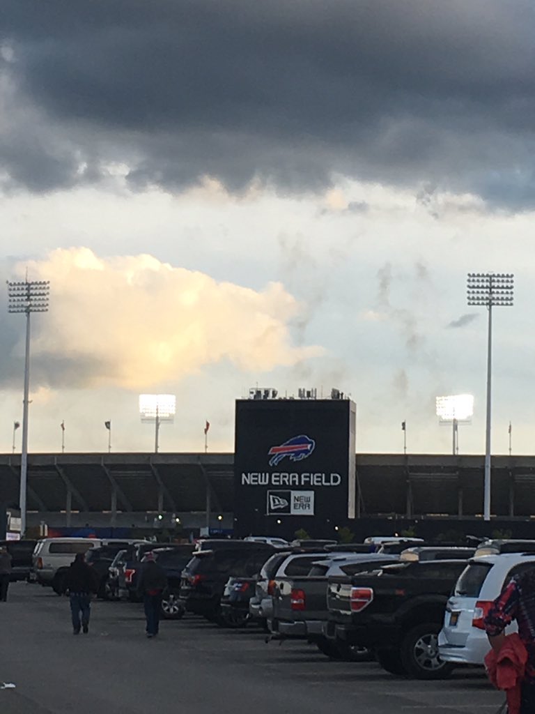 EndingHarris's tweet image. #letsgobuffalo